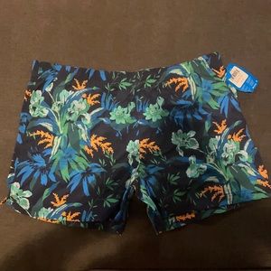 Women’s NWT Nylon Columbia shorts XL